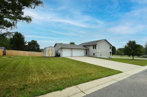 101 6th Ave Ne, Elgin, MN, 55932-9508 | Card Image