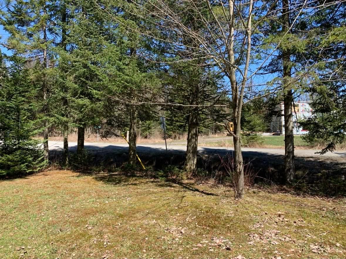Land in Saint-Georges-de-Windsor 3