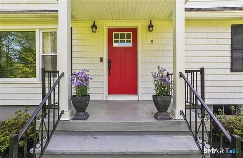 8 Ferndale Dr, Easton, CT, 06612-1925 | Card Image