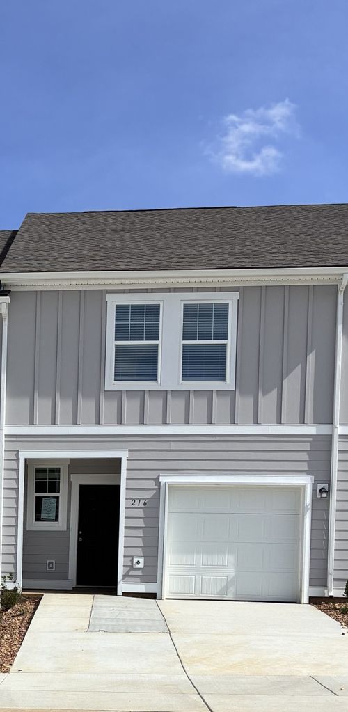 216 Darlington Dr, Dickson, TN, 37055 | Card Image