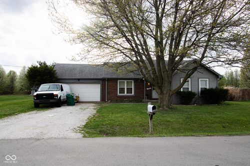 146 Shelton Dr, Avon, IN, 46123-8979 | Card Image