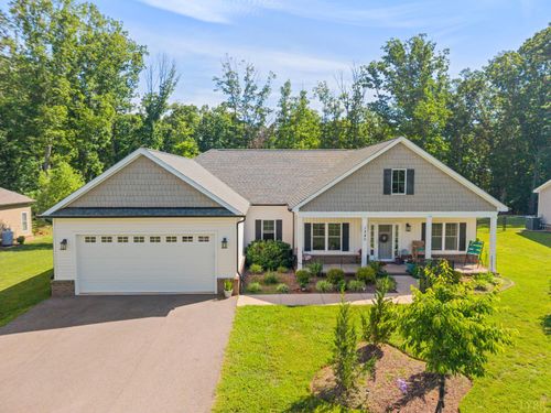 1240 Gladden Cir, Forest, VA, 24551-3559 | Card Image