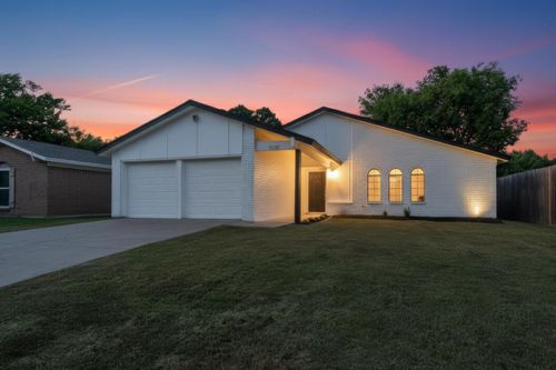 7133 Winchester Rd, North Richland Hills, TX, 76182-5032 | Card Image