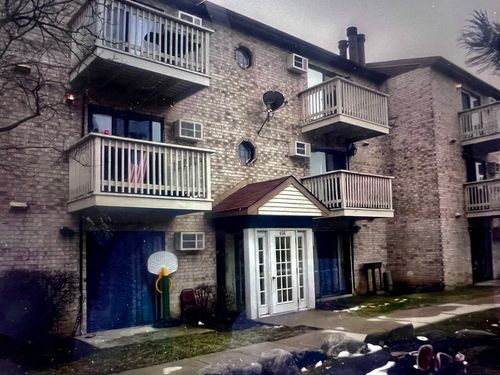 apt-2b-456 E Spruce Dr, Palatine, IL, 60074-2309 | Card Image