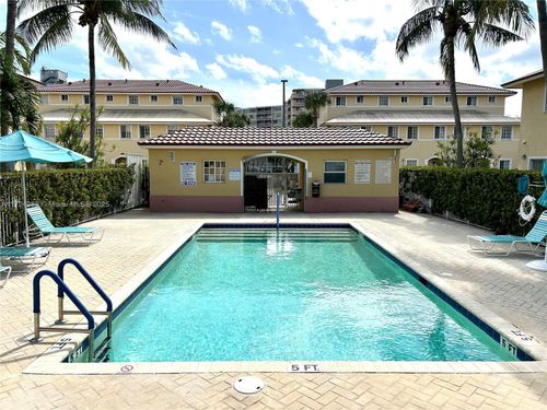 155-2028 Ne 167th St, North Miami Beach, FL, 33162-3292 | Card Image