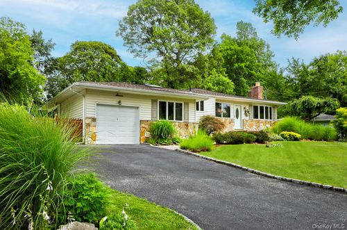 7 Bartel Pl, Huntingtn Sta, NY, 11746-4436 | Card Image