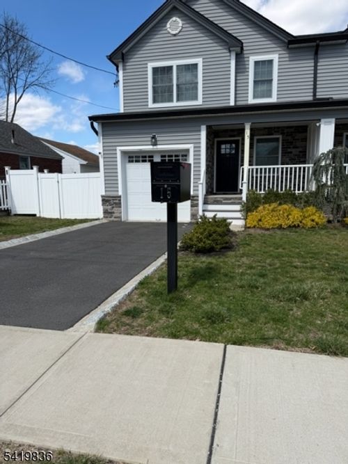 15 Rector Ave, Woodbridge, NJ, 07095-3325 | Card Image