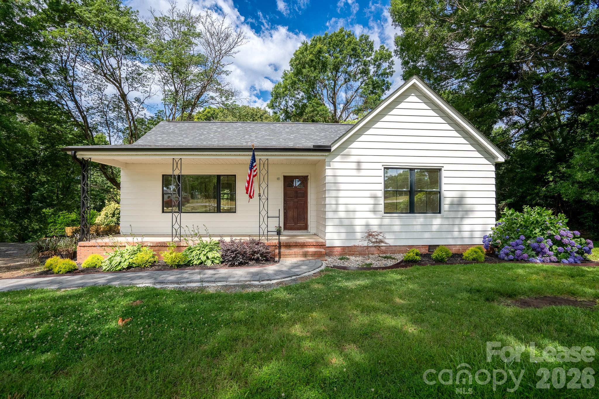 Residential Lease in Huntersville