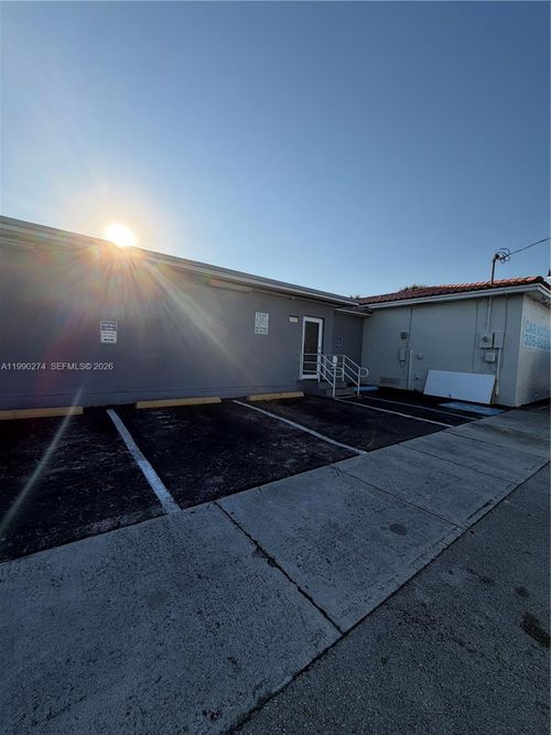731 Sw 64th Ct, Miami, FL, 33144 | Card Image