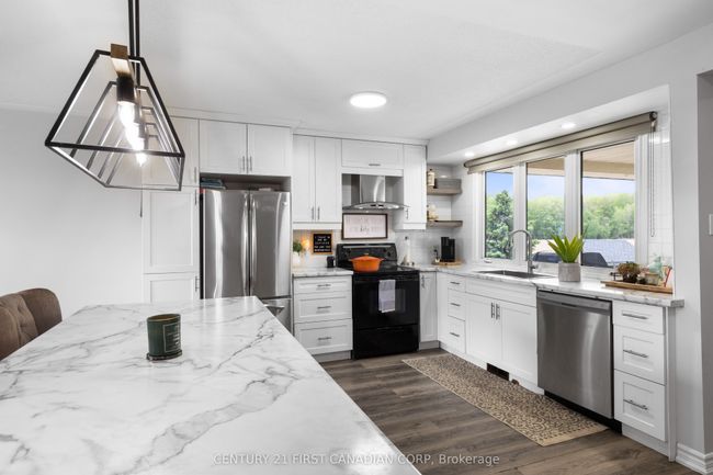 5270 Trafalgar St, House other with 5 bedrooms, 3 bathrooms and 6 parking in Dorchester ON | Image 9