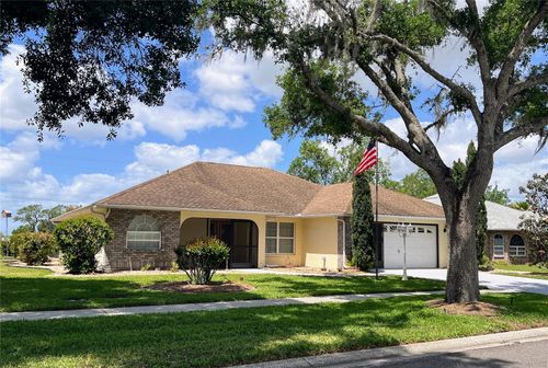 6645 Northlake Dr, ZEPHYRHILLS, FL, 33542-0643 | Card Image