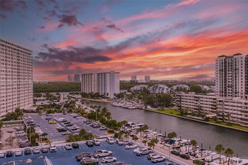 1102-100 Bayview Dr, Sunny Isles Beach, FL, 33160-4781 | Card Image