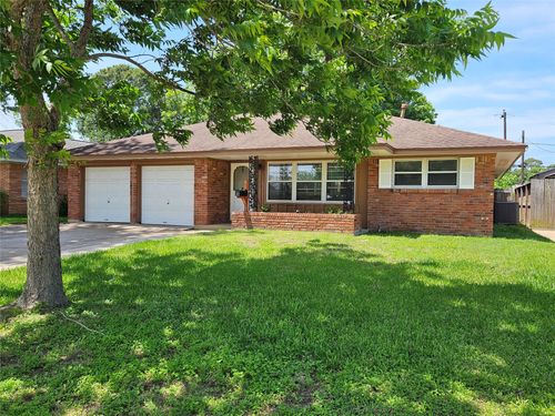 111 Carnation St, Lake Jackson, TX, 77566-5410 | Card Image
