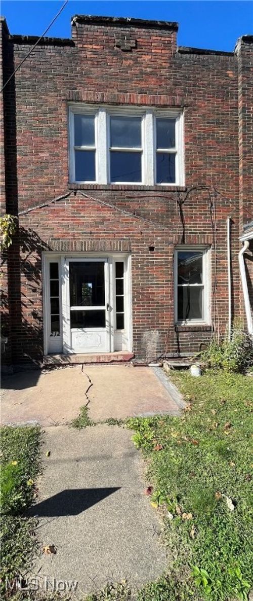 212 S 11th Street, Cambridge, OH, 43725 | Card Image