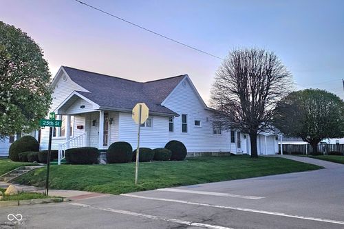 2428 Main St, Elwood, IN, 46036-2104 | Card Image