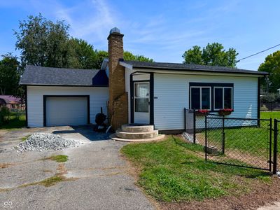 208 4th Street, House other with 2 bedrooms, 1 bathrooms and null parking in Cayuga IN | Image 2