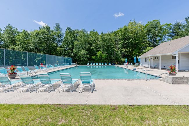 54 Kensington Dr, Townhouse with 3 bedrooms, 2 bathrooms and null parking in Piscataway NJ | Image 20