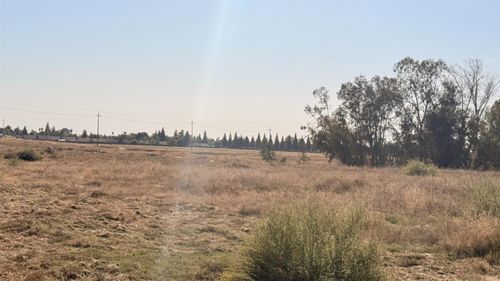 0-123 E South Ave, Parlier, CA, 93648 | Card Image