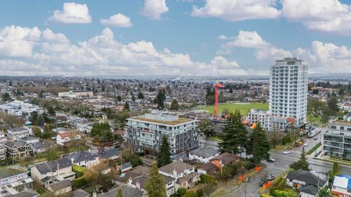 {{alt}} | Card Image