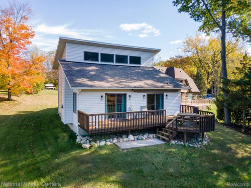 1326 Circle Dr, Metamora, MI, 48455-8912 | Card Image