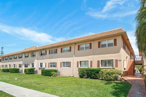 2390-600 Sw 2nd 2390 Avenue, Boca Raton, FL, 33432 | Card Image