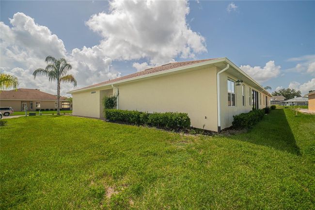 1657 Vienna Square Dr, House other with 2 bedrooms, 2 bathrooms and null parking in WINTER HAVEN FL | Image 5
