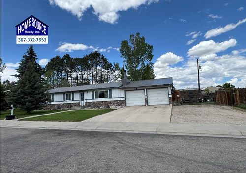 670 Wood St, Lander, WY, 82520-2146 | Card Image