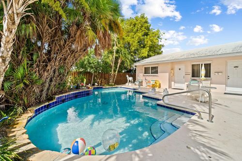 1681 Ne 56th St, Fort Lauderdale, FL, 33334-5829 | Card Image