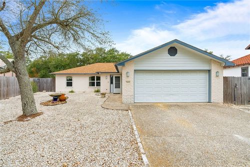 2105 Harbor Cir, Rockport, TX, 78382-3525 | Card Image