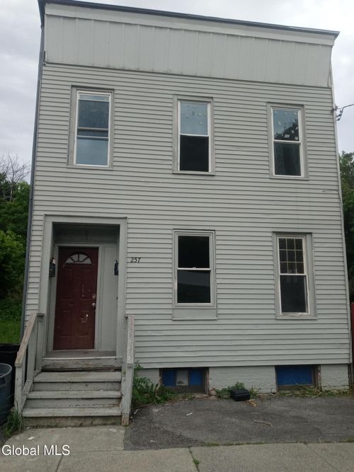 257 Elk St, Albany, NY, 12206-3016 | Card Image