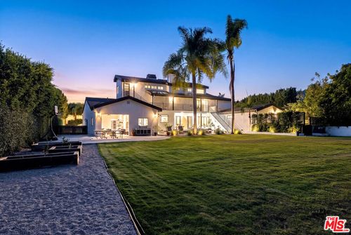 29328 Heathercliff Rd, Malibu, CA, 90265-4129 | Card Image
