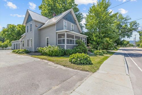 143 S Main St, Waterbury, VT, 05676-1565 | Card Image