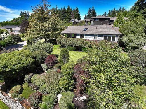 2441 Hillis Dr, Langley, WA, 98260-9737 | Card Image