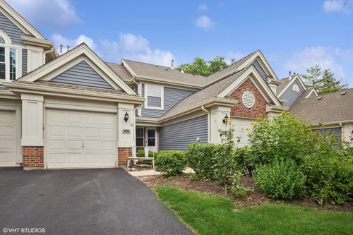 1039 Talbots Ln, Elk Grove Village, IL, 60007-7110 | Card Image