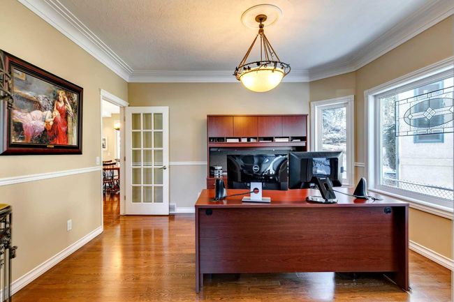 131 Patterson Drive Sw, House other with 5 bedrooms, 4 bathrooms and 4 parking in Calgary AB | Image 9
