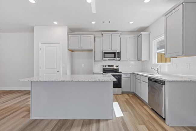 867 Pensive Run, Townhouse with 3 bedrooms, 3 bathrooms and null parking in Dacula GA | Image 4