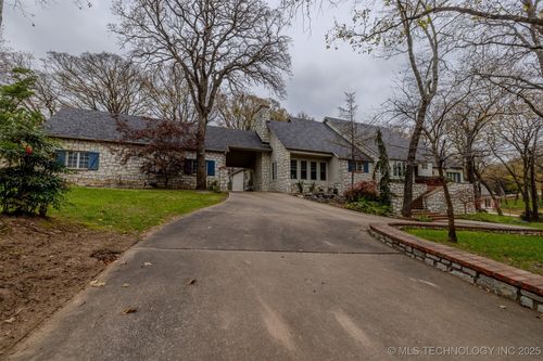 4933 E 113th St, Tulsa, OK, 74137-7607 | Card Image