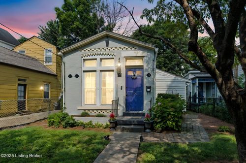 136 Stoll Ave, Louisville, KY, 40206-3144 | Card Image
