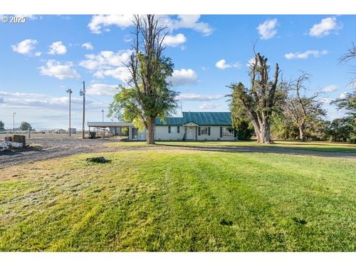 33968 E Loop Rd, Stanfield, OR, 97875-4585 | Card Image