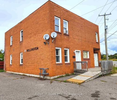 18 Wellington St W, Sault Ste Marie, ON, P6A1H1 | Card Image