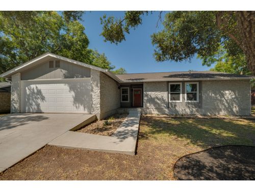 2202 Donna Dr, Taylor, TX, 76574-1712 | Card Image