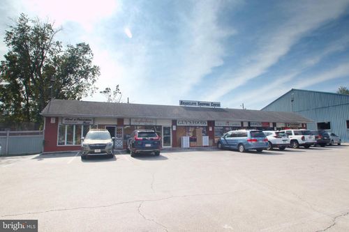 1050 W Ashland Ave, GLENOLDEN, PA, 19036-1502 | Card Image