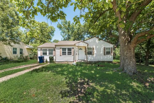 2136 Evergreen St, Garland, TX, 75041-1804 | Card Image