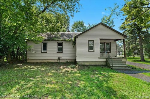 19501 Filmore St, Southfield, MI, 48075-7211 | Card Image