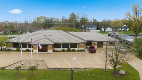 1203 W Ridgeway Ave, Waterloo, IA, 50701-4017 | Card Image