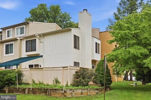 2 Grazing Ct, MONTGOMERY VILLAGE, MD, 20886-1212 | Card Image