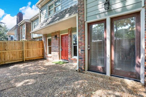 b-697 S Belvedere Blvd, Memphis, TN, 38104-5003 | Card Image