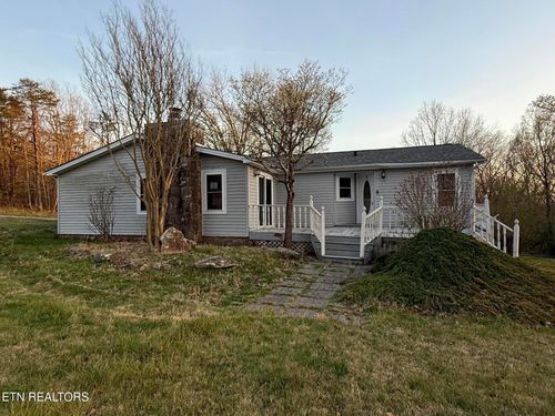 424 Lakeview Dr, Crossville, TN, 38558-7138 | Card Image