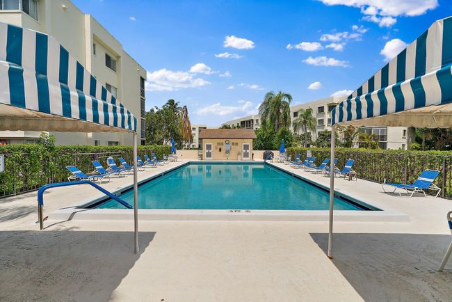 APT-111 - 3186 Via Poinciana, Condo with 2 bedrooms, 2 bathrooms and null parking in Lake Worth FL | Image 18