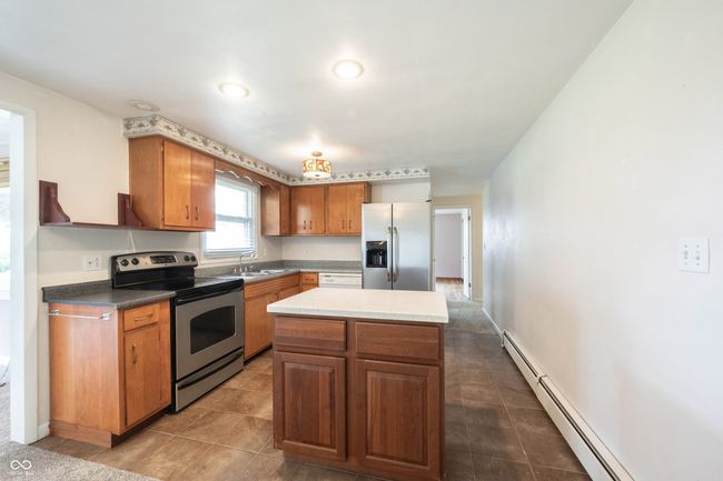 9461 N County Road 800 W, House other with 3 bedrooms, 2 bathrooms and null parking in Middletown IN | Image 16